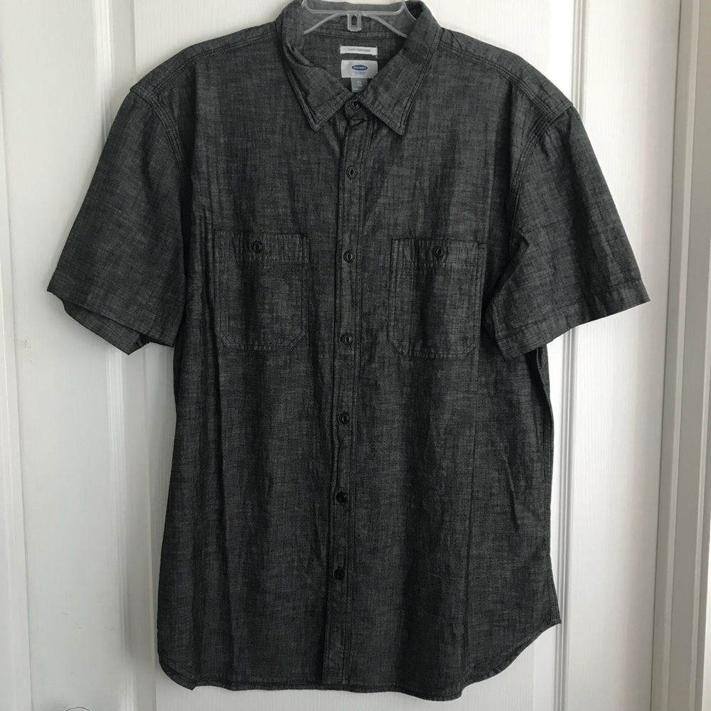 Short sleeve button down